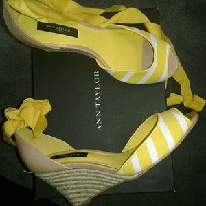 Like New! Ann Taylor Sandals Size 7.5